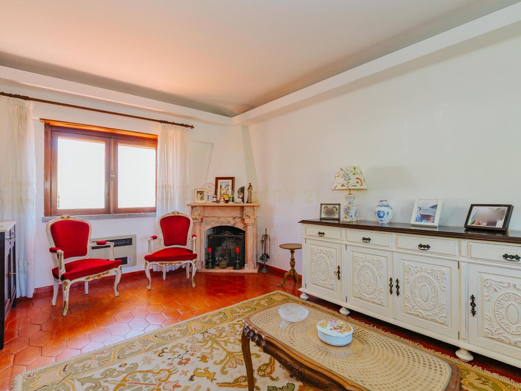 Espetacular Moradia T6 em Carcavelos, Cascais, de gaveto, num lote de 400m2 - Image 6