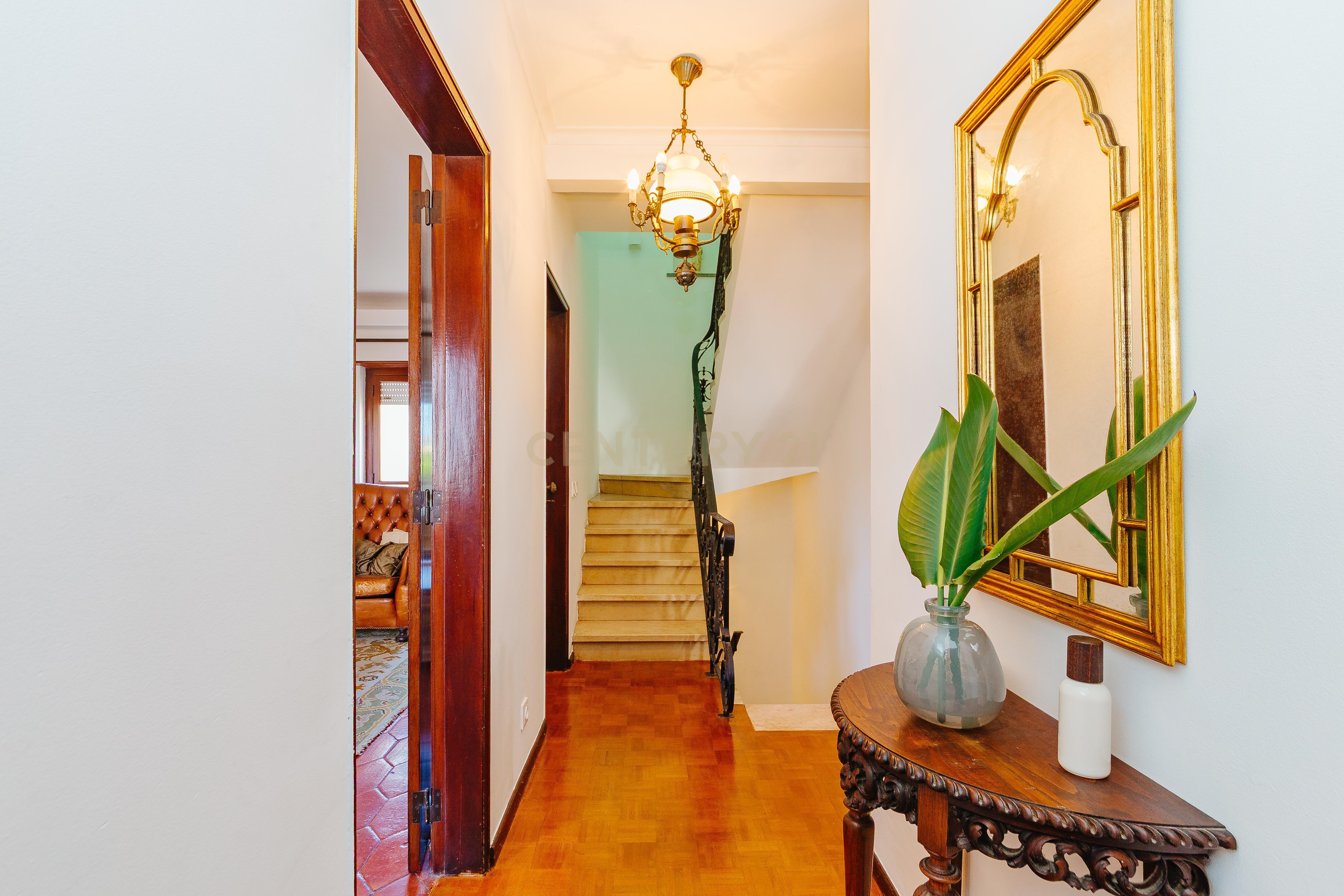Espetacular Moradia T6 em Carcavelos, Cascais, de gaveto, num lote de 400m2 - Image 20