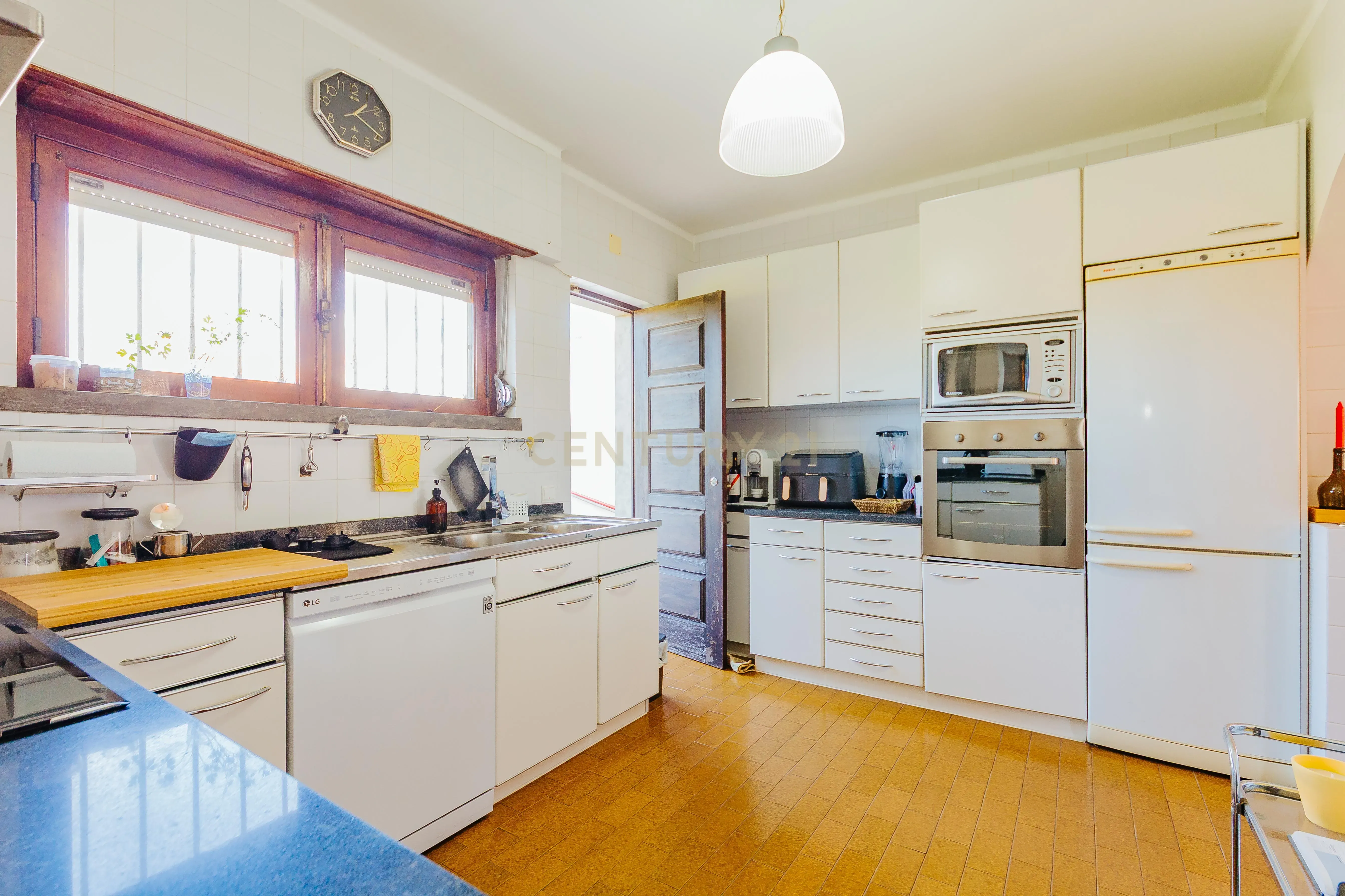 Espetacular Moradia T6 em Carcavelos, Cascais, de gaveto, num lote de 400m2 - Image 15
