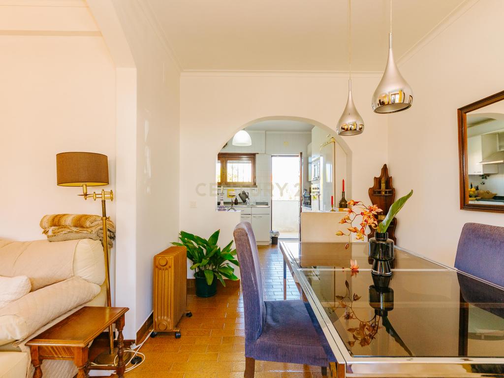 Espetacular Moradia T6 em Carcavelos, Cascais, de gaveto, num lote de 400m2 - Image 10