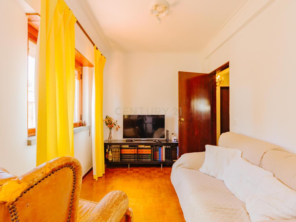 Espetacular Moradia T6 em Carcavelos, Cascais, de gaveto, num lote de 400m2 - Image 8
