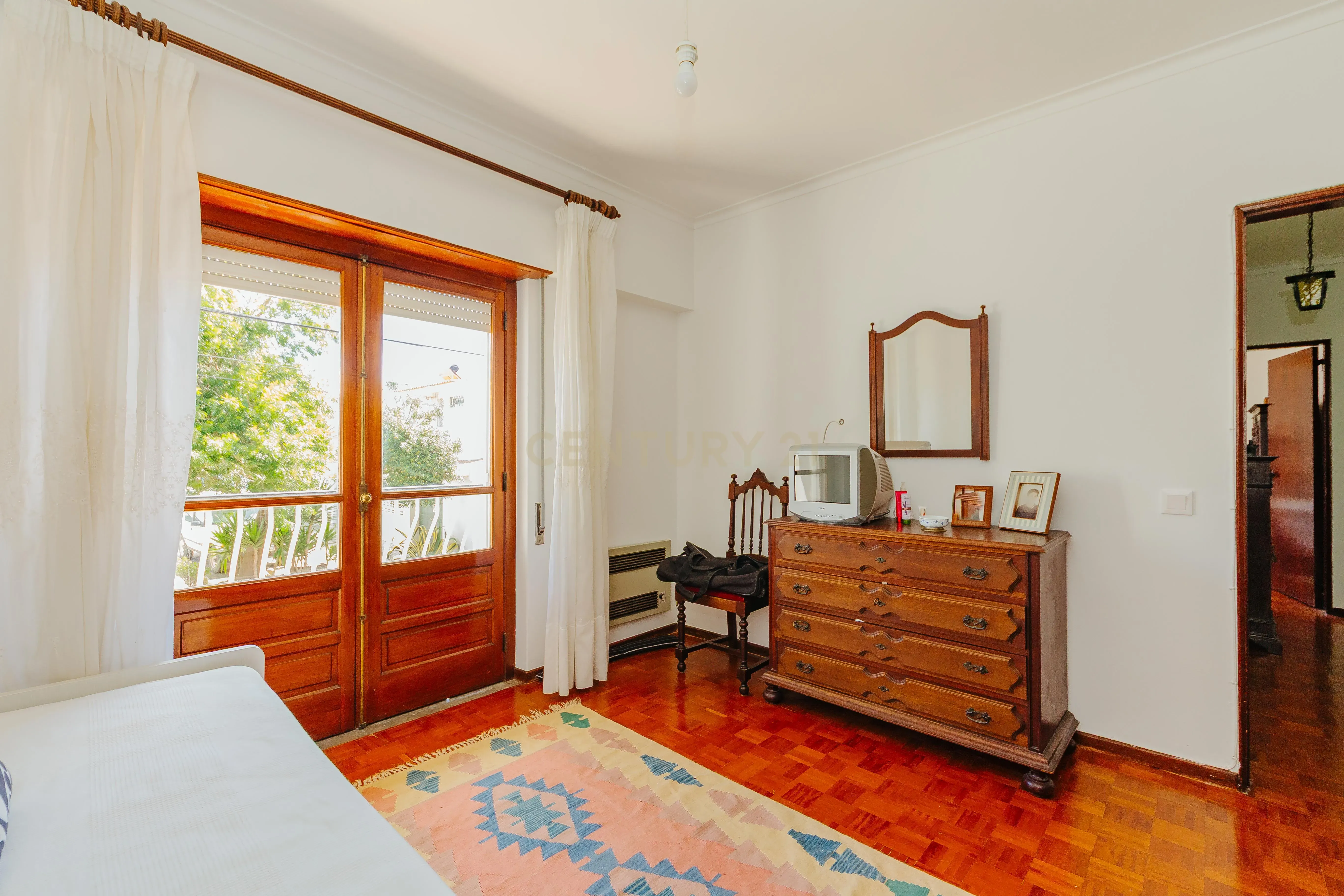 Espetacular Moradia T6 em Carcavelos, Cascais, de gaveto, num lote de 400m2 - Image 42