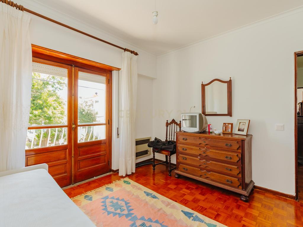Espetacular Moradia T6 em Carcavelos, Cascais, de gaveto, num lote de 400m2 - Image 42