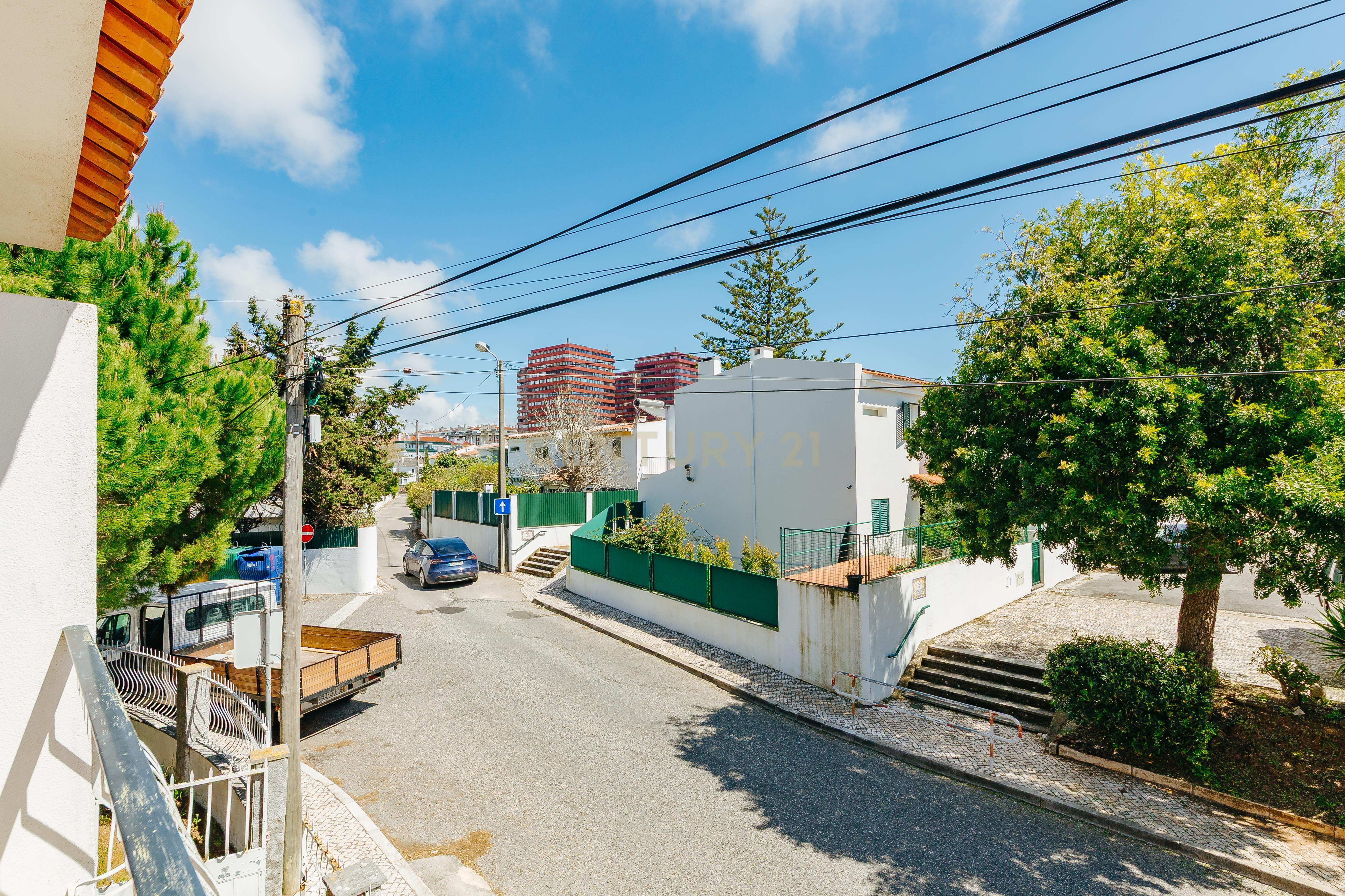 Espetacular Moradia T6 em Carcavelos, Cascais, de gaveto, num lote de 400m2 - Image 46