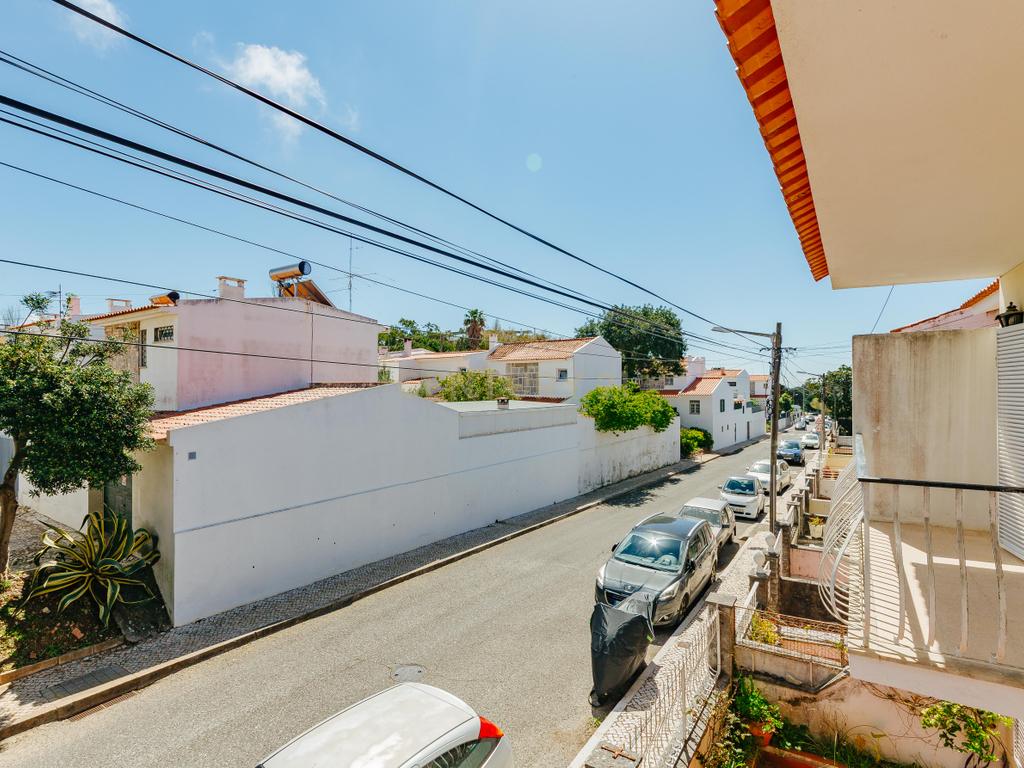 Espetacular Moradia T6 em Carcavelos, Cascais, de gaveto, num lote de 400m2 - Image 49