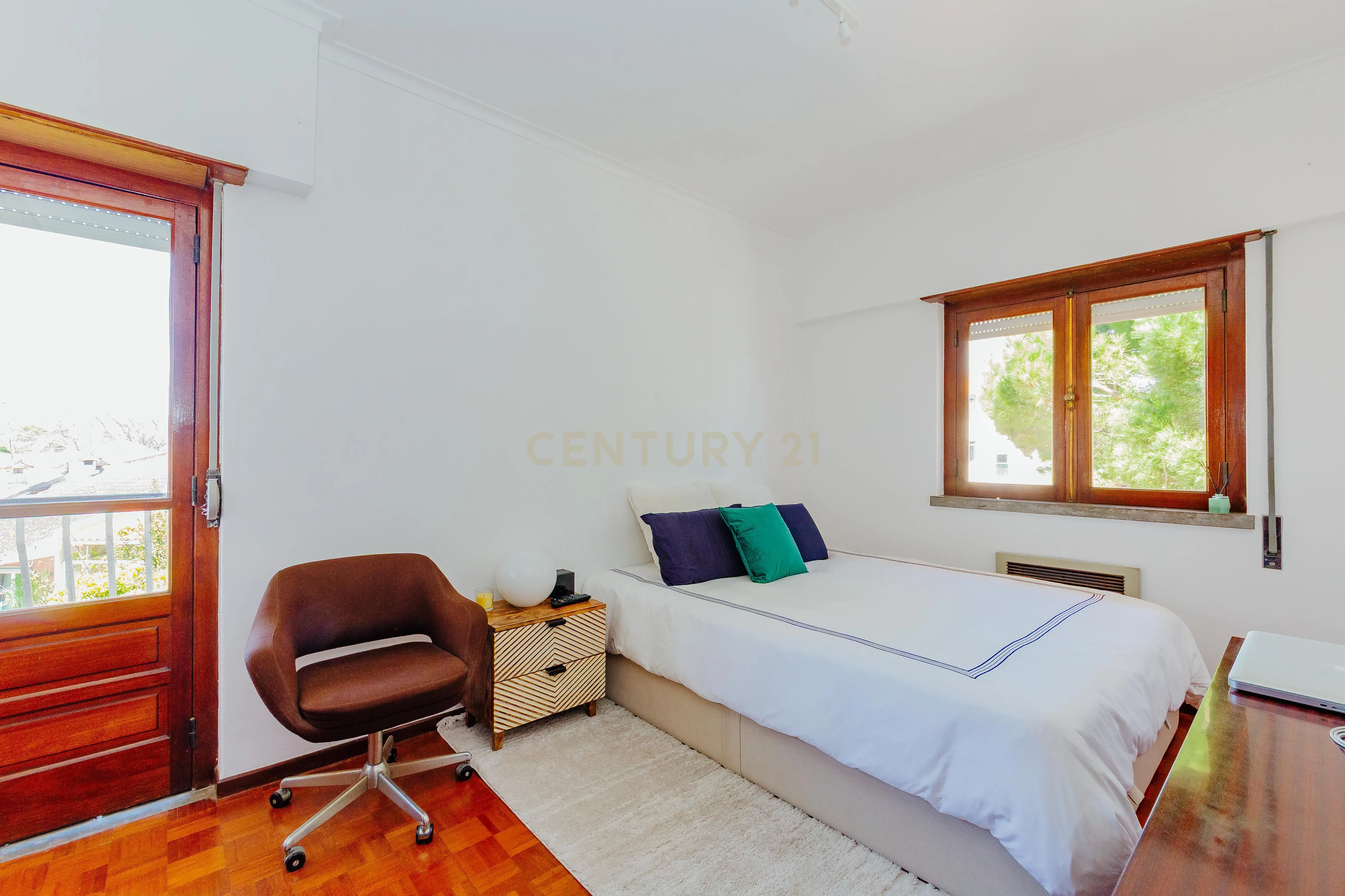 Espetacular Moradia T6 em Carcavelos, Cascais, de gaveto, num lote de 400m2 - Image 31
