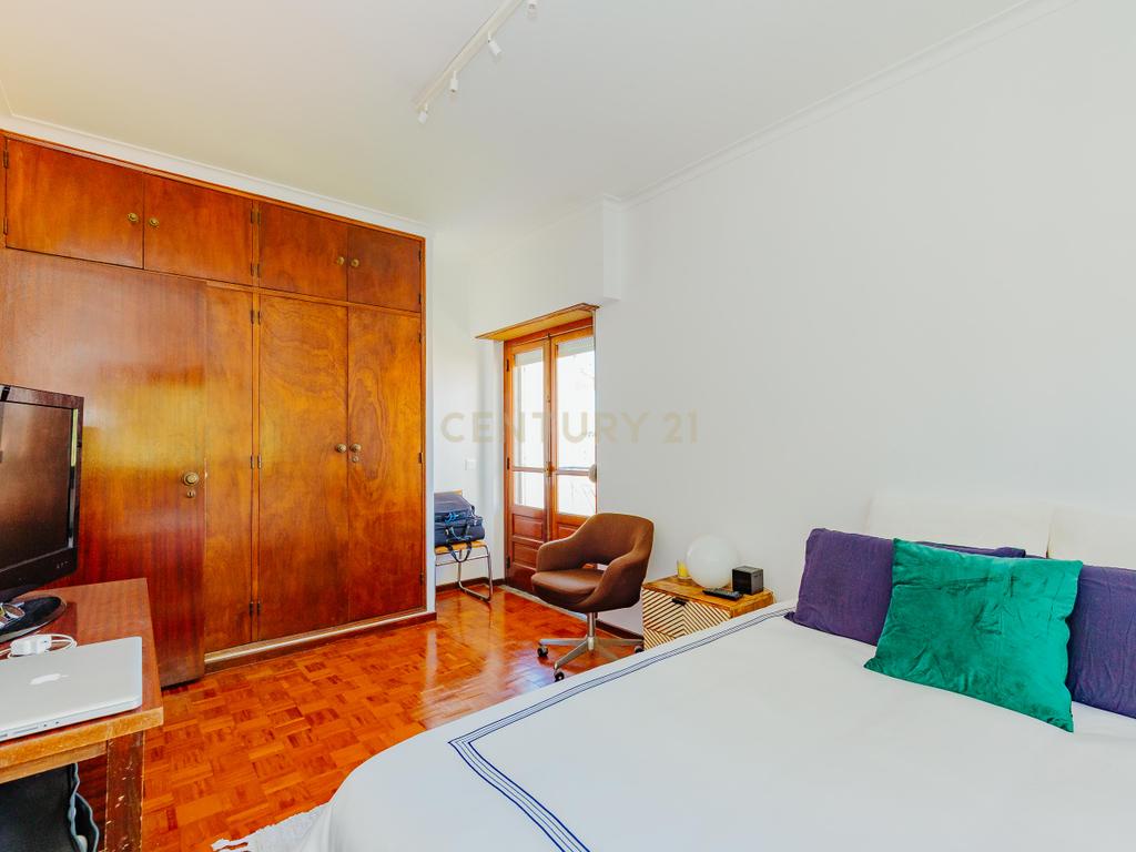 Espetacular Moradia T6 em Carcavelos, Cascais, de gaveto, num lote de 400m2 - Image 33