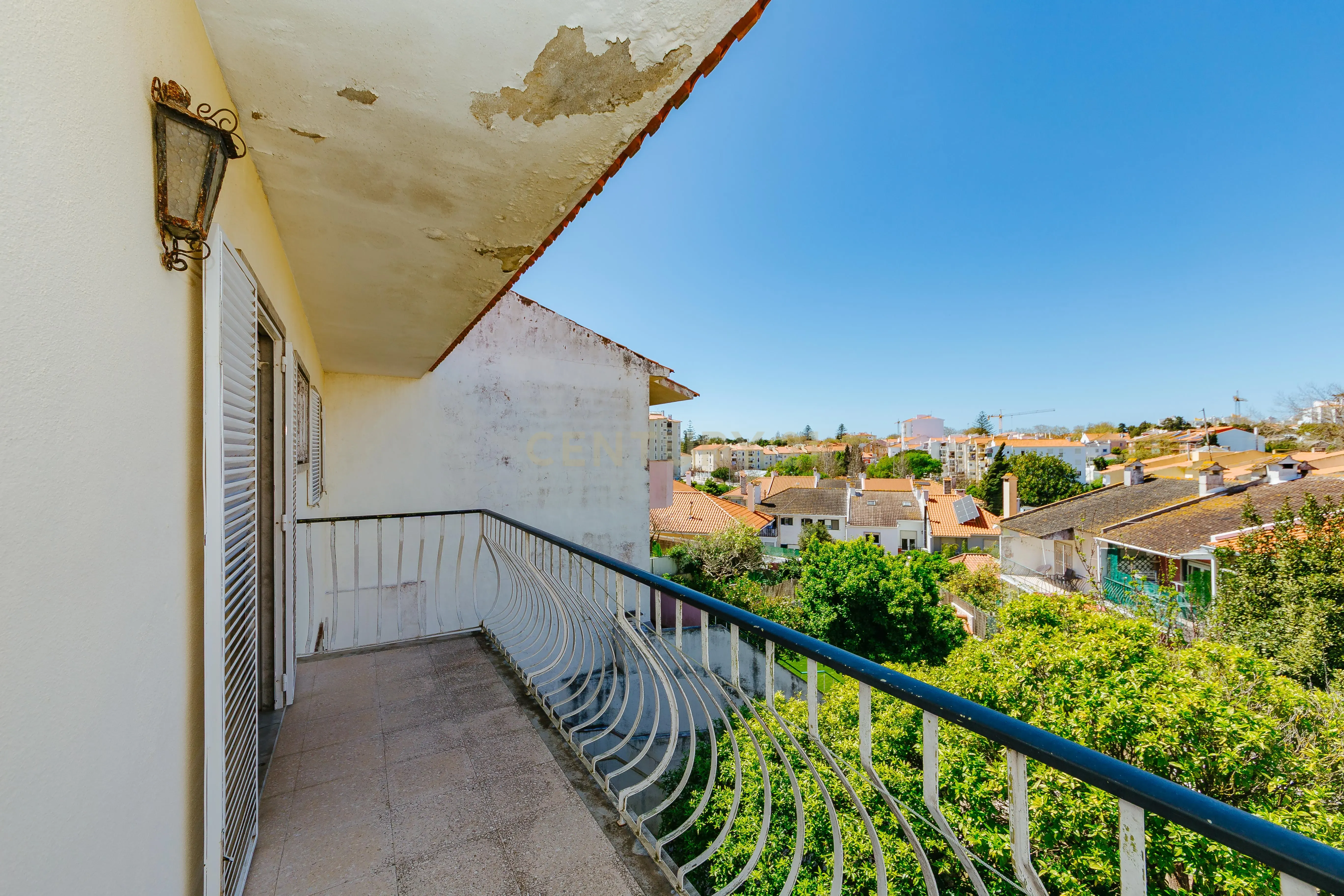 Espetacular Moradia T6 em Carcavelos, Cascais, de gaveto, num lote de 400m2 - Image 35