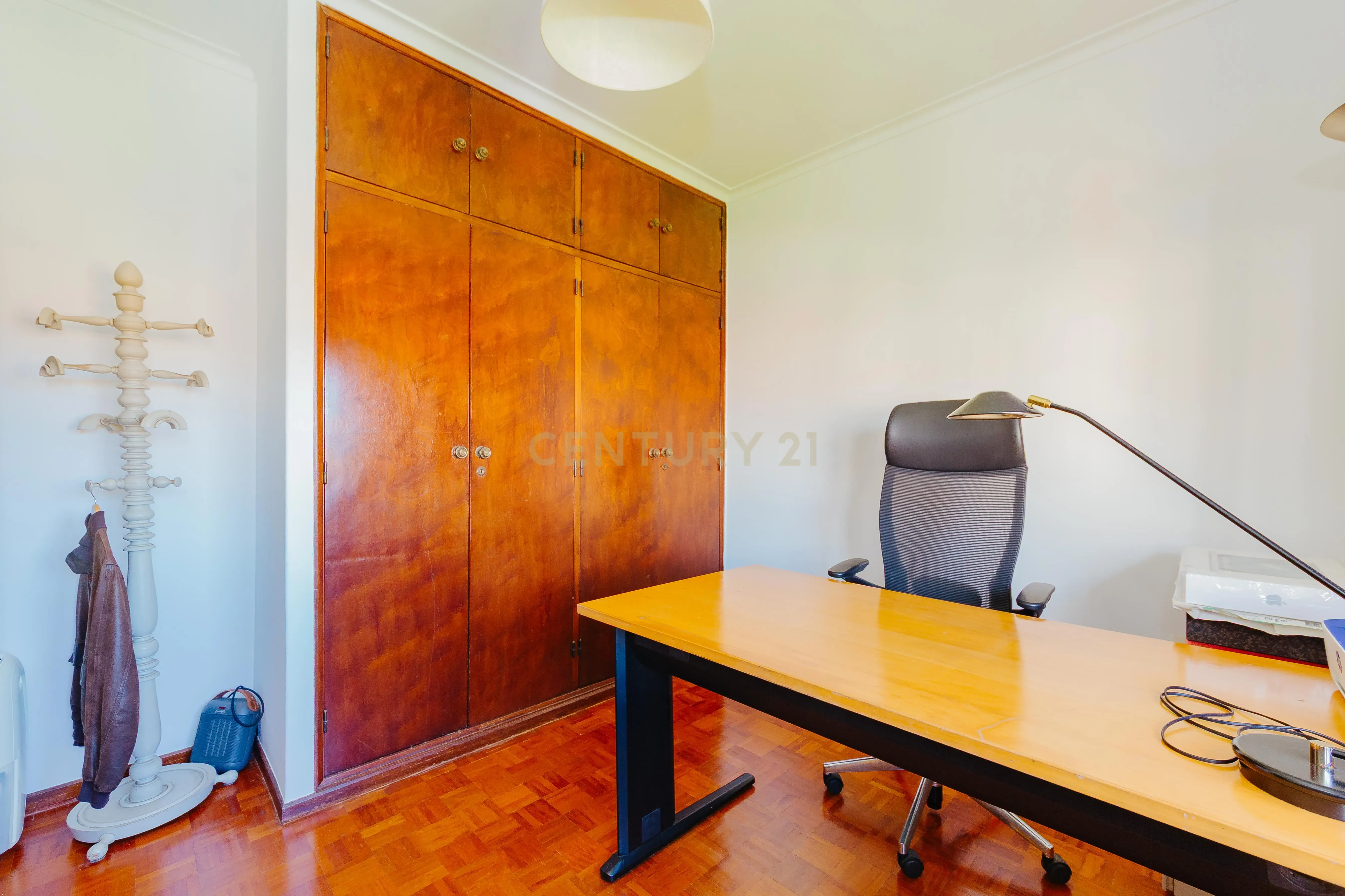Espetacular Moradia T6 em Carcavelos, Cascais, de gaveto, num lote de 400m2 - Image 38