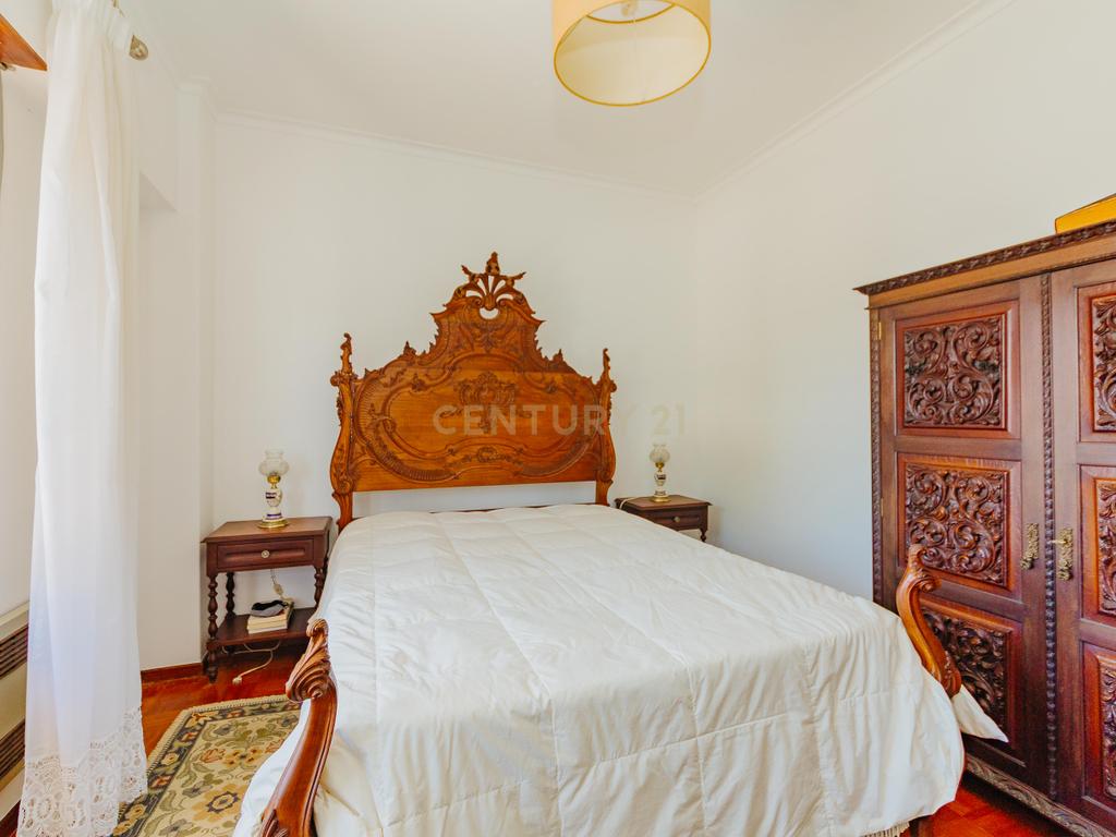 Espetacular Moradia T6 em Carcavelos, Cascais, de gaveto, num lote de 400m2 - Image 25