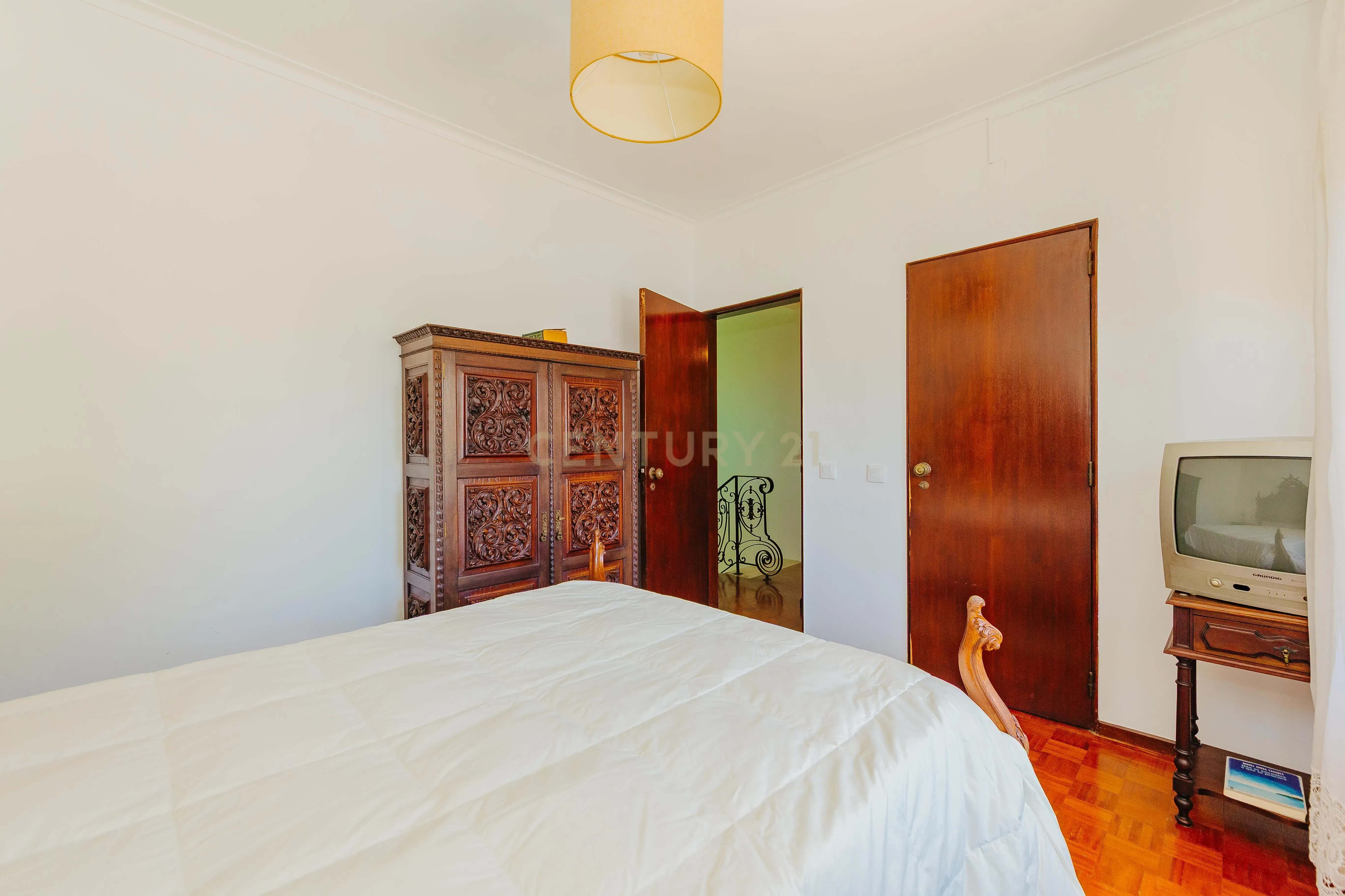 Espetacular Moradia T6 em Carcavelos, Cascais, de gaveto, num lote de 400m2 - Image 24