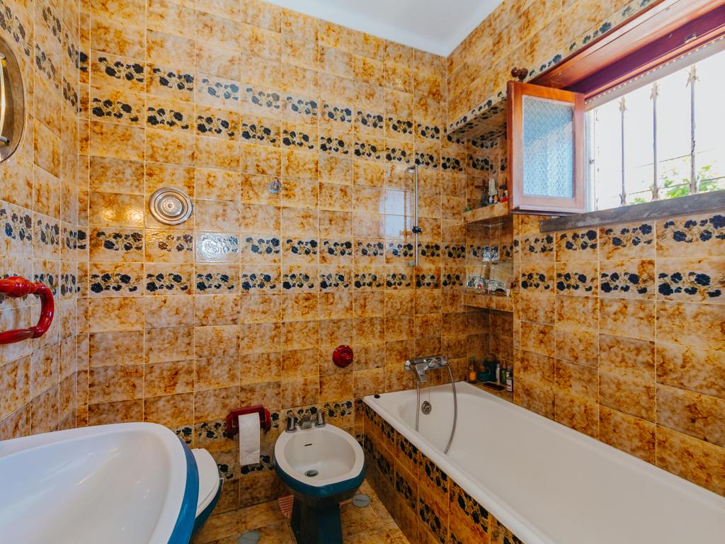 Espetacular Moradia T6 em Carcavelos, Cascais, de gaveto, num lote de 400m2 - Image 44