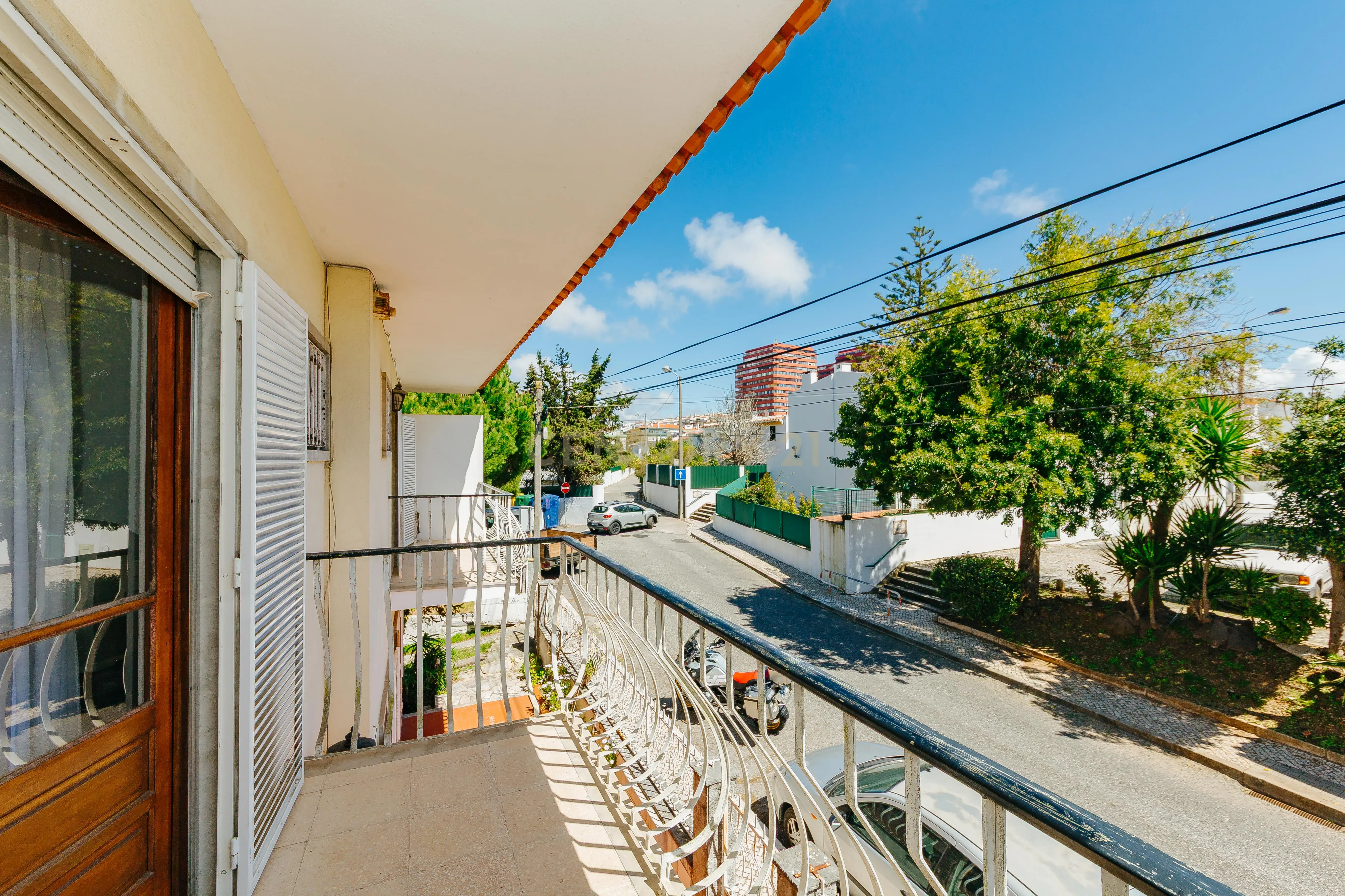 Espetacular Moradia T6 em Carcavelos, Cascais, de gaveto, num lote de 400m2 - Image 28