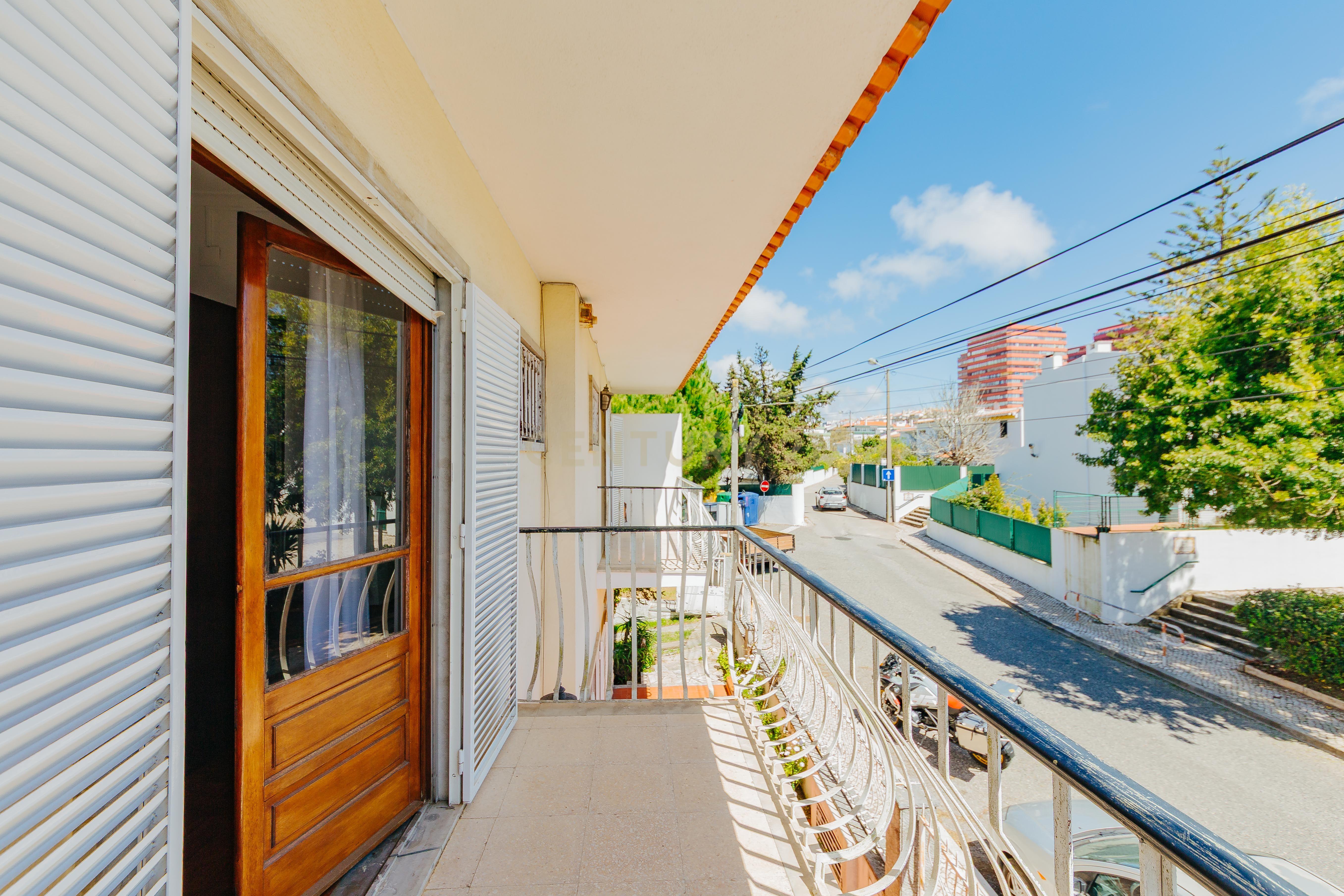 Espetacular Moradia T6 em Carcavelos, Cascais, de gaveto, num lote de 400m2 - Image 27