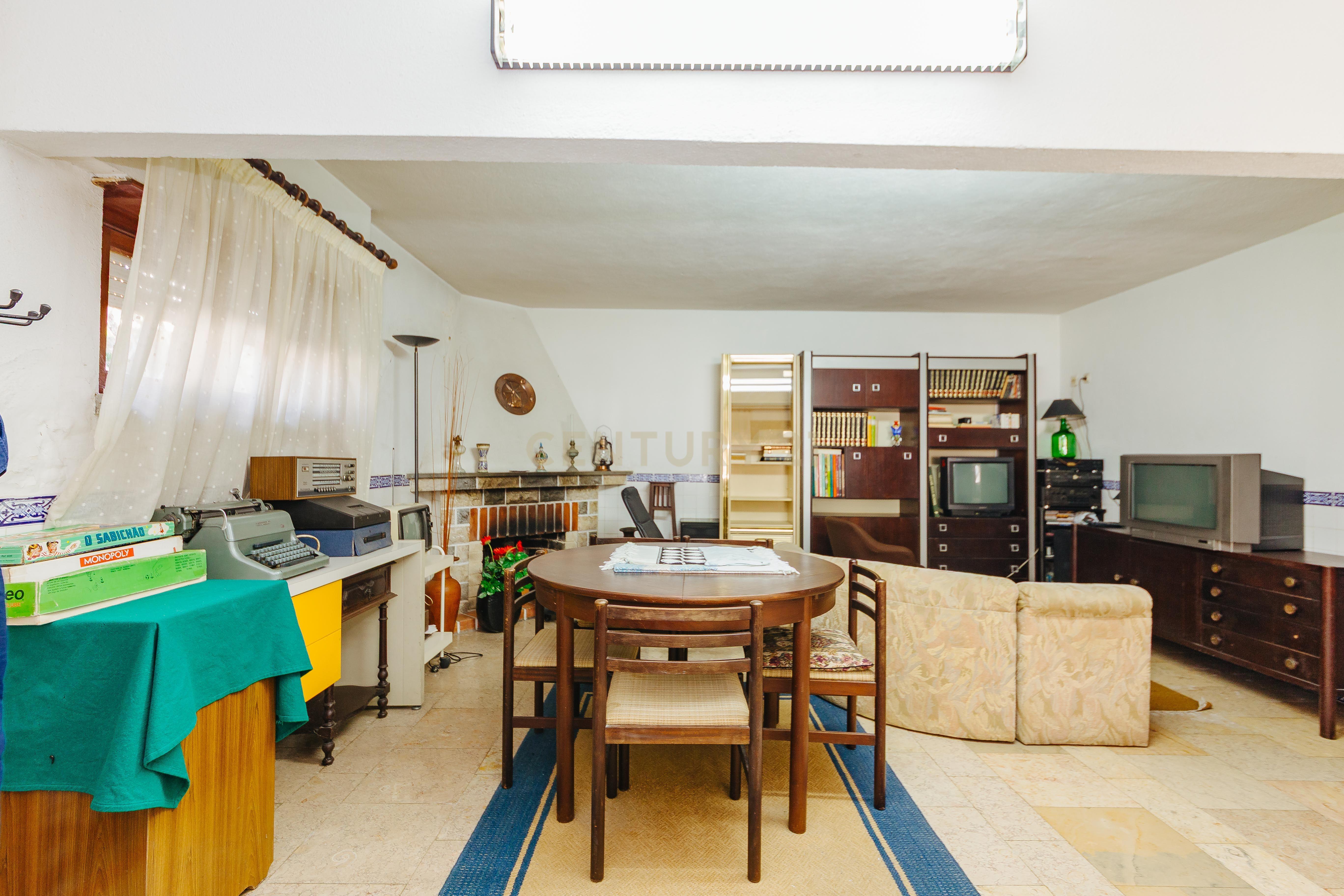 Espetacular Moradia T6 em Carcavelos, Cascais, de gaveto, num lote de 400m2 - Image 55