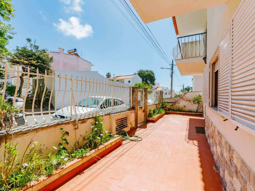 Espetacular Moradia T6 em Carcavelos, Cascais, de gaveto, num lote de 400m2 - Image 87