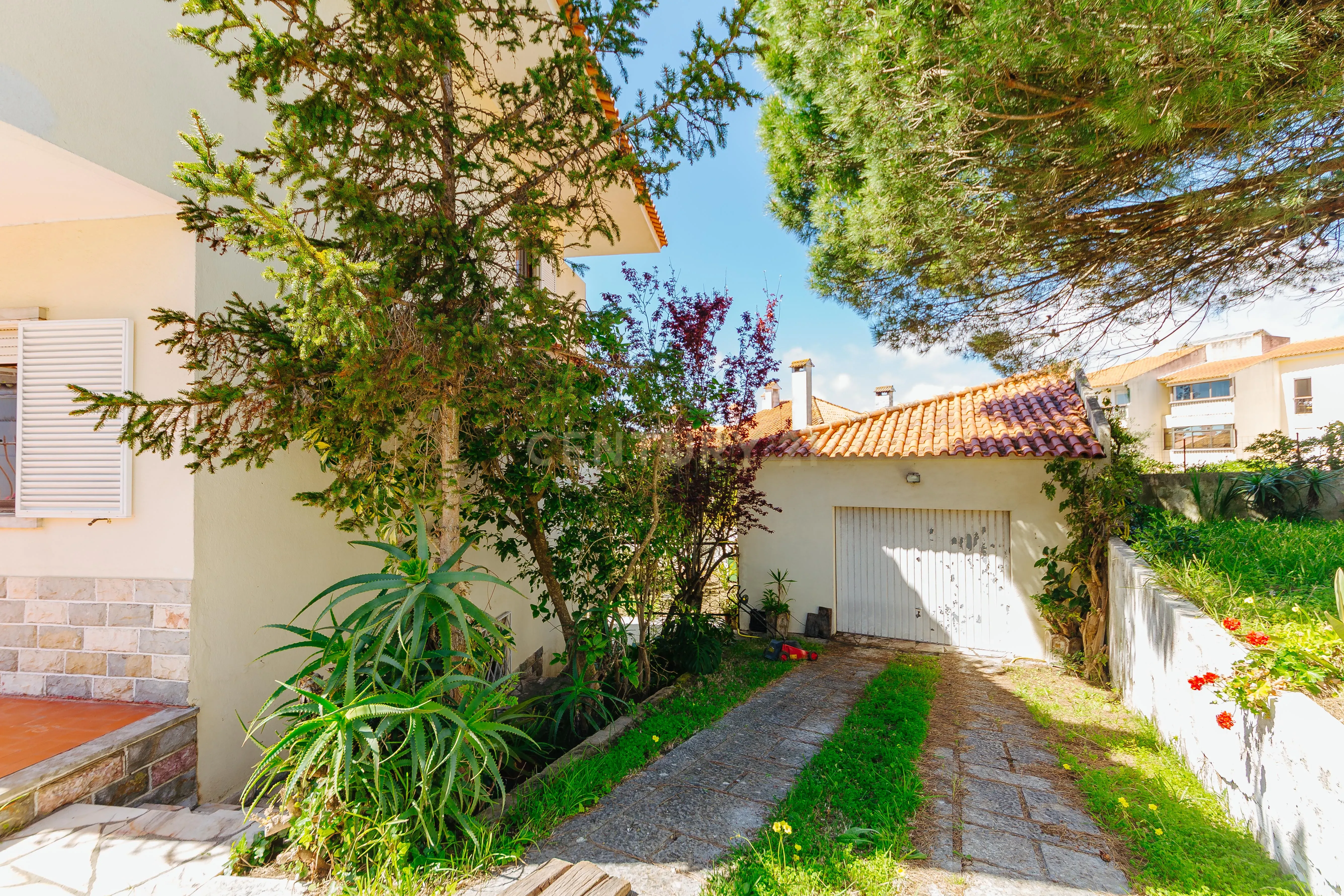 Espetacular Moradia T6 em Carcavelos, Cascais, de gaveto, num lote de 400m2 - Image 81