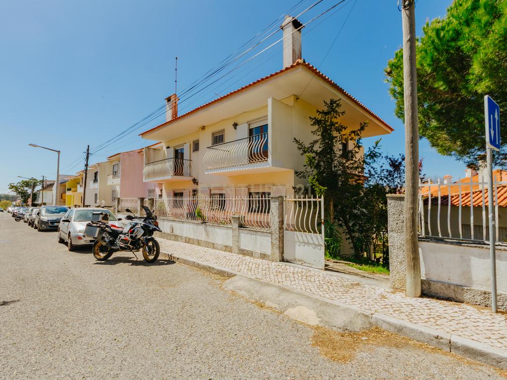 Espetacular Moradia T6 em Carcavelos, Cascais, de gaveto, num lote de 400m2 - Image 89