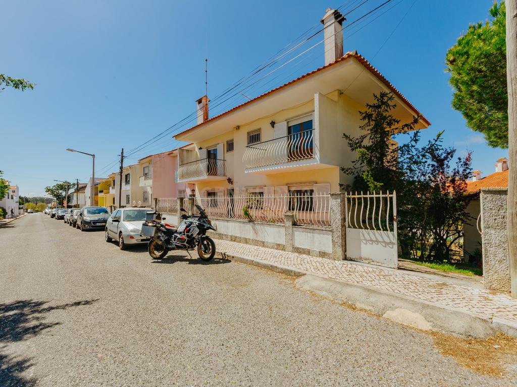 Espetacular Moradia T6 em Carcavelos, Cascais, de gaveto, num lote de 400m2 - Image 90