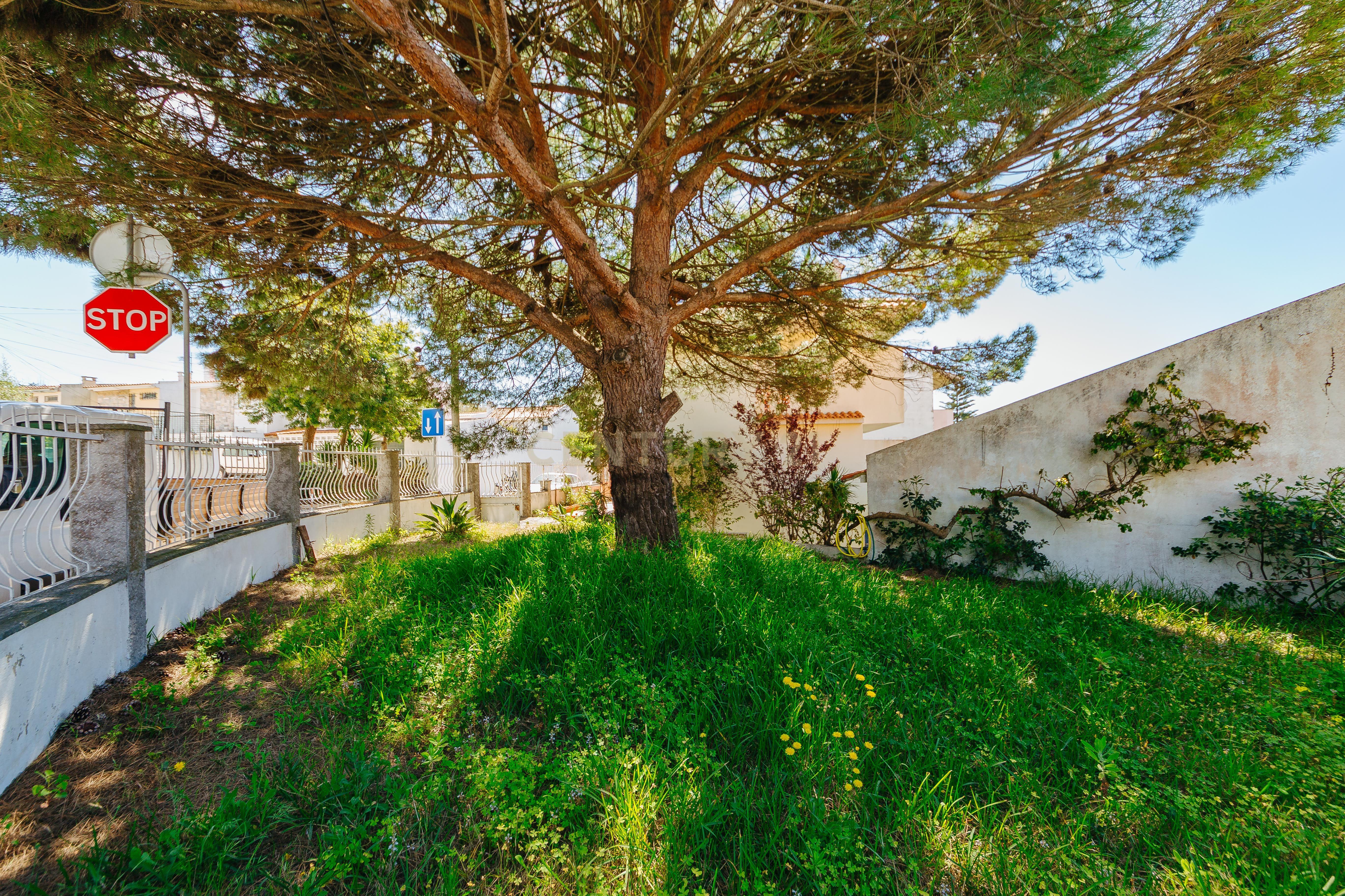 Espetacular Moradia T6 em Carcavelos, Cascais, de gaveto, num lote de 400m2 - Image 78