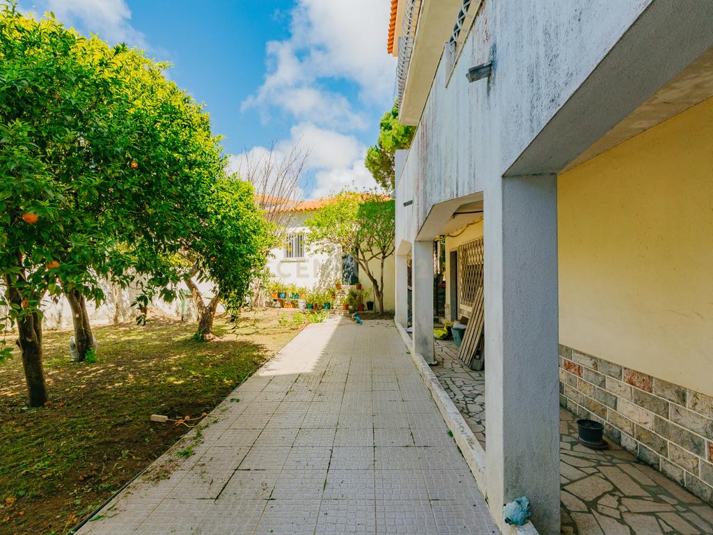 Espetacular Moradia T6 em Carcavelos, Cascais, de gaveto, num lote de 400m2 - Image 76