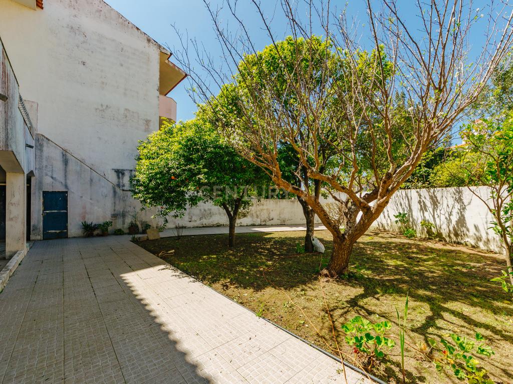 Espetacular Moradia T6 em Carcavelos, Cascais, de gaveto, num lote de 400m2 - Image 70