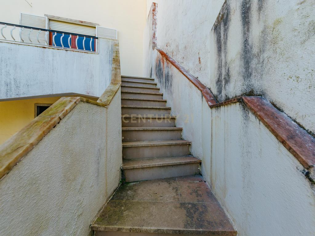 Espetacular Moradia T6 em Carcavelos, Cascais, de gaveto, num lote de 400m2 - Image 63