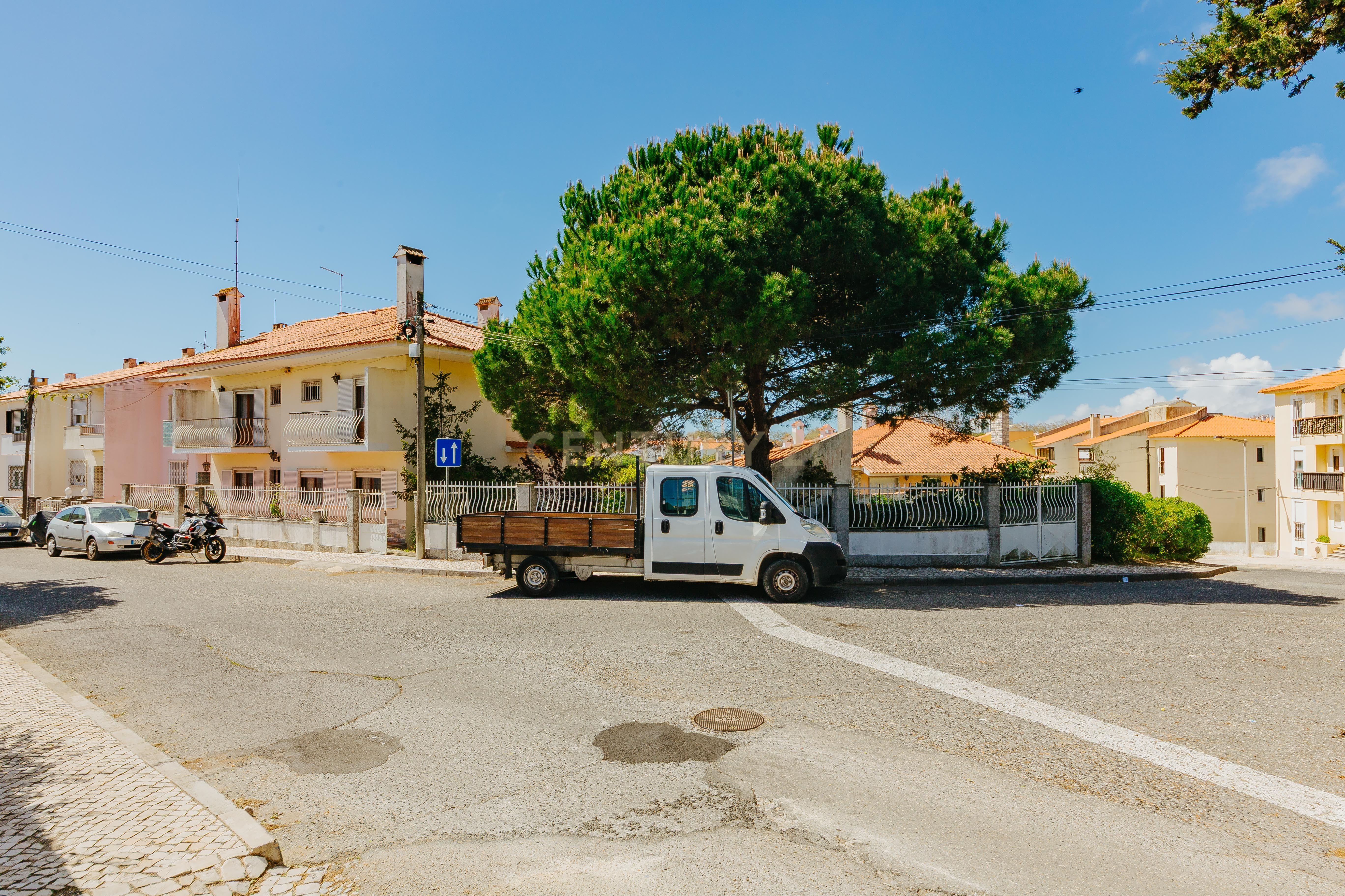 Espetacular Moradia T6 em Carcavelos, Cascais, de gaveto, num lote de 400m2 - Image 91