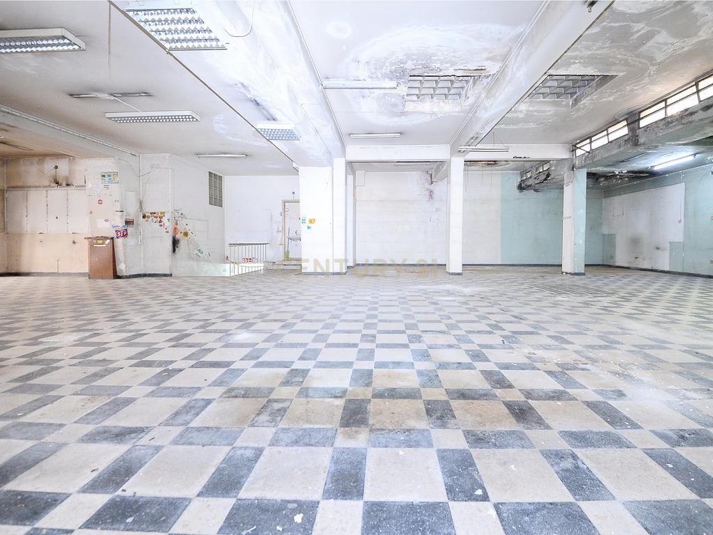 Espaço Comercial na Av. Defensores de Chaves, em Lisboa - Image 9