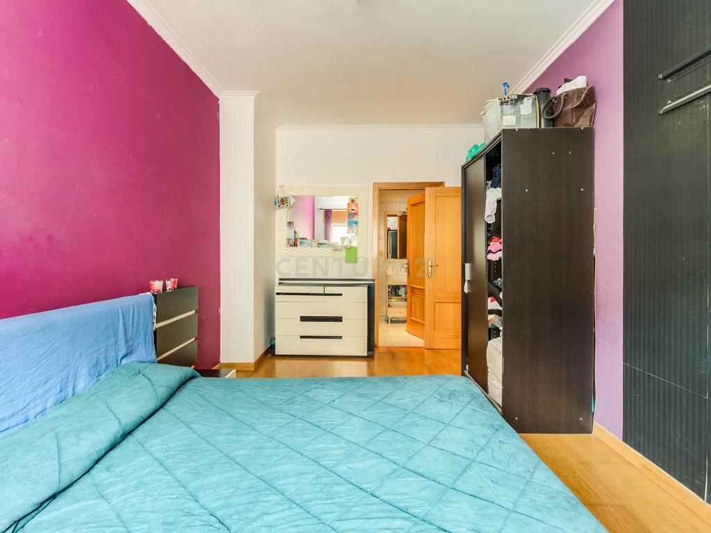 Apartamento T3 com Terraço e Acessibilidade em Amadora - Image 17