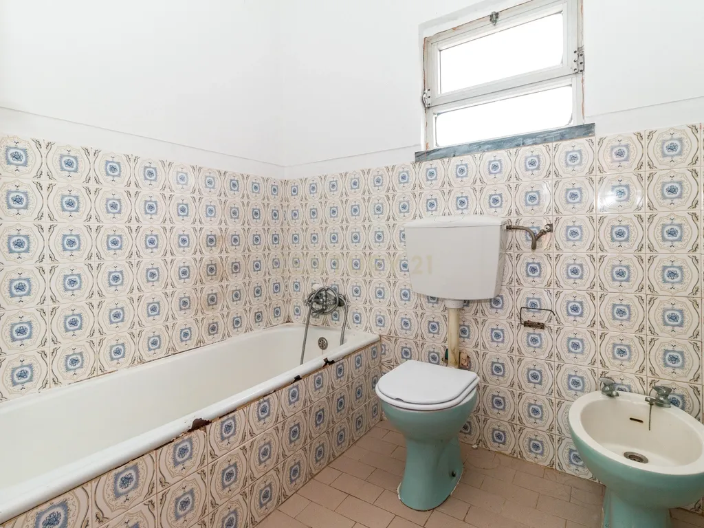 Excelente Moradia T4 - Image 18