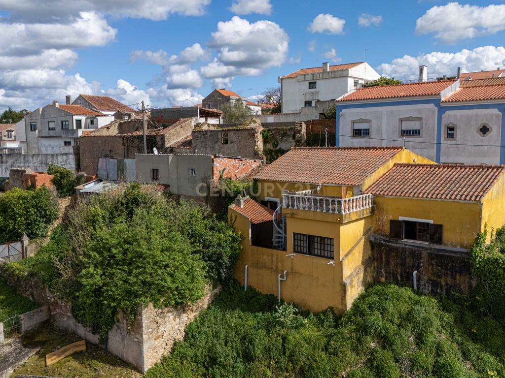 Moradia com espaço exterior e vista desafogada - Image 25