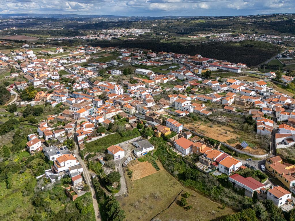 Moradia com espaço exterior e vista desafogada - Image 29