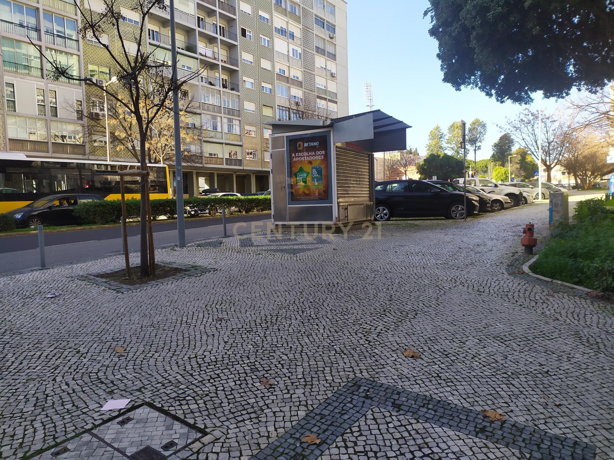 Espaço comercial numa zona privilegiada em Alvalade ( Lisboa) - Image 8