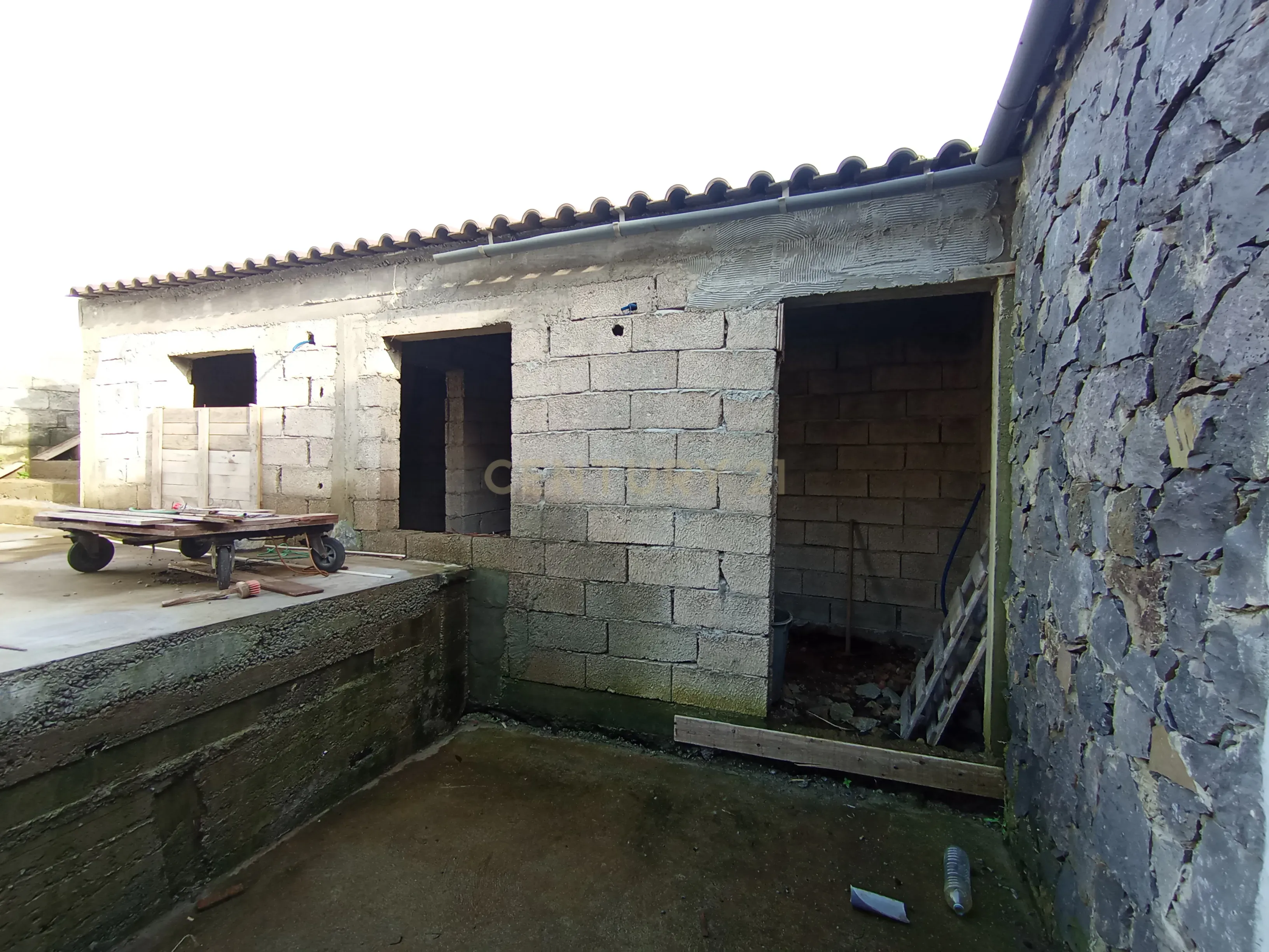 Moradia em Construção com Projeto Aprovado na ilha Graciosa - Image 13