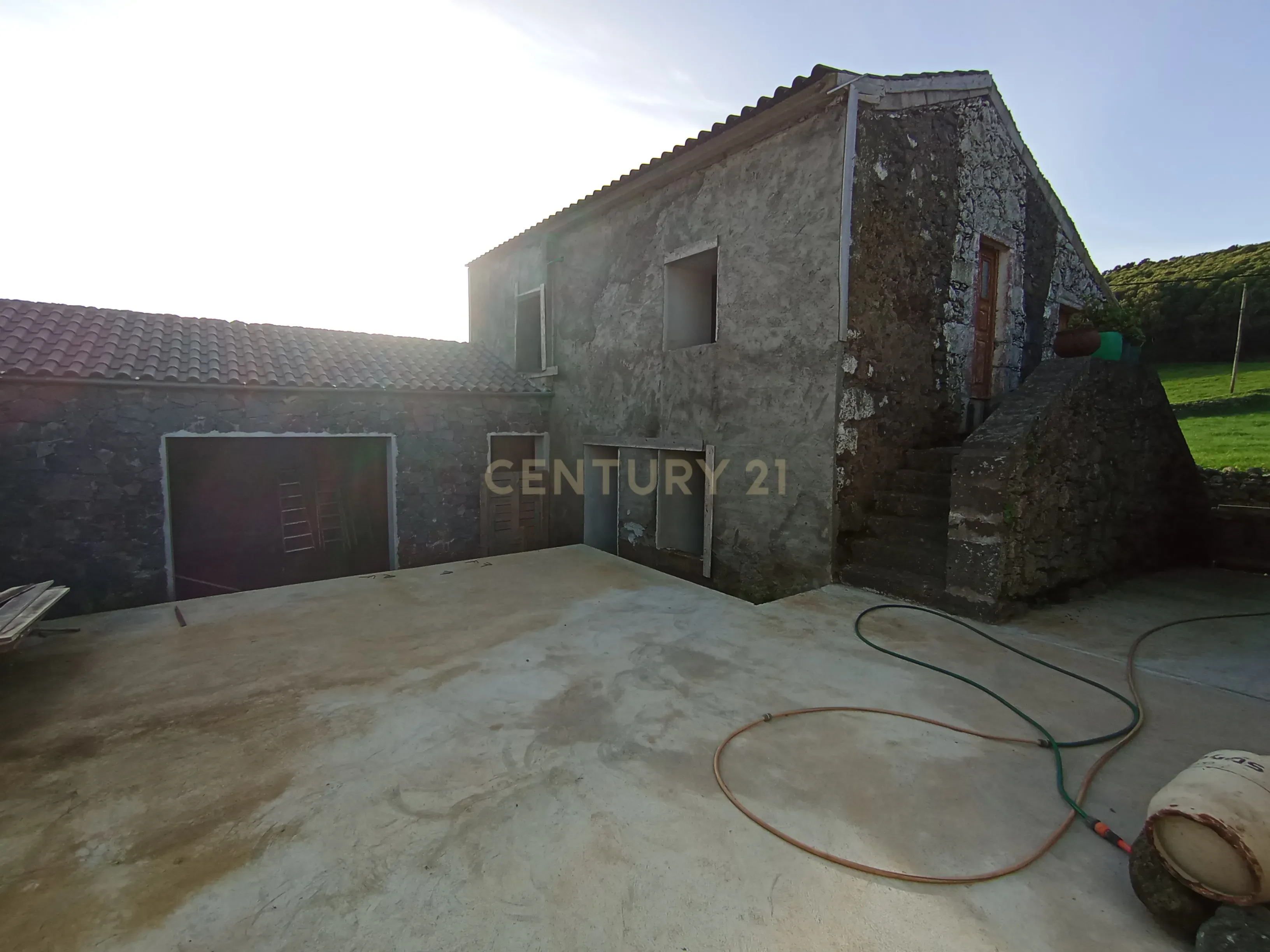 Moradia em Construção com Projeto Aprovado na ilha Graciosa - Image 8
