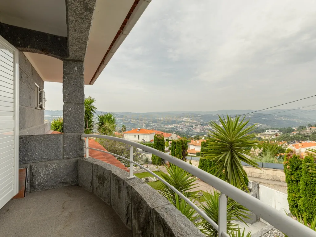 Moradia com Piscina, Vistas Panorâmicas e T2 Independente | São Gonçalo, Amarante - Image 32