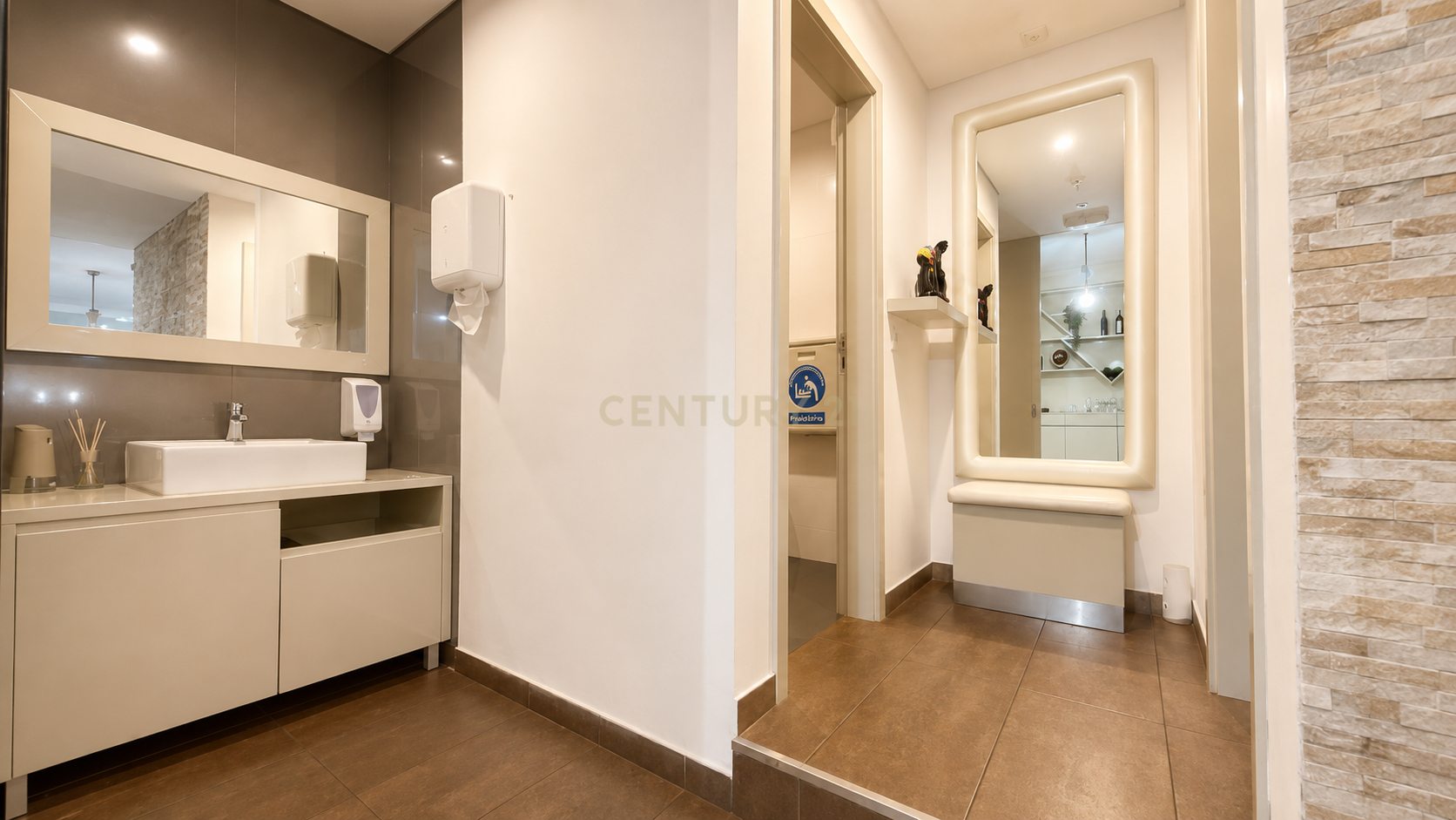Fotografia 10 de Loja com 203 m² e Grande Potencial Comercial em Vila do Conde