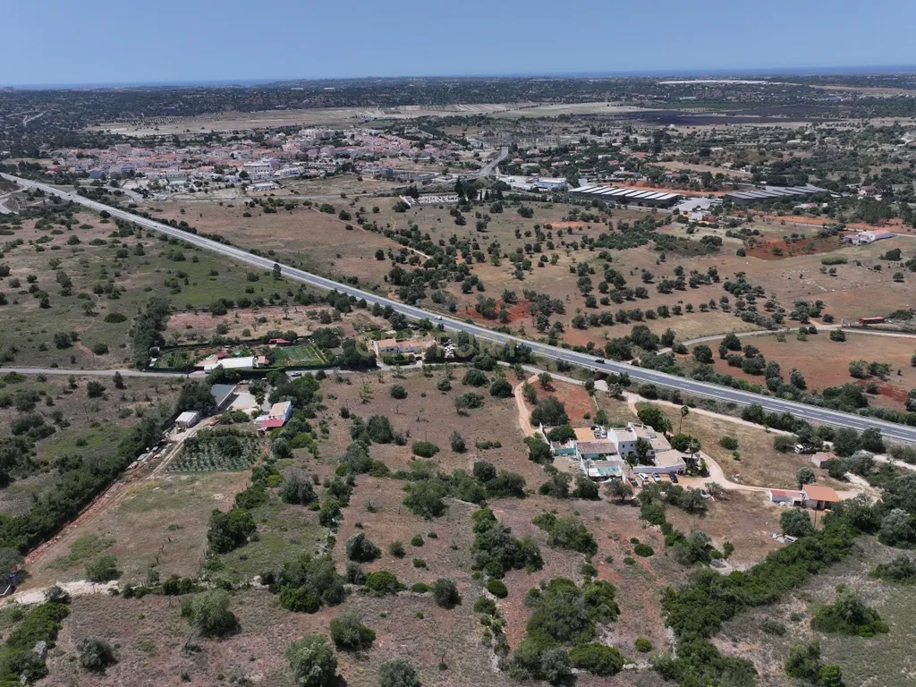 Terreno rústico localizado em Gateiras em Tunes, com uma área total de 14880m². - Image 18