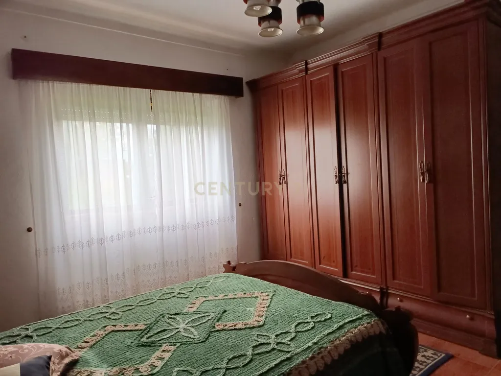 Moradia 3 quartos com armazém, num lote de terreno de 8140m2 - Benedita, Leiria - Image 21