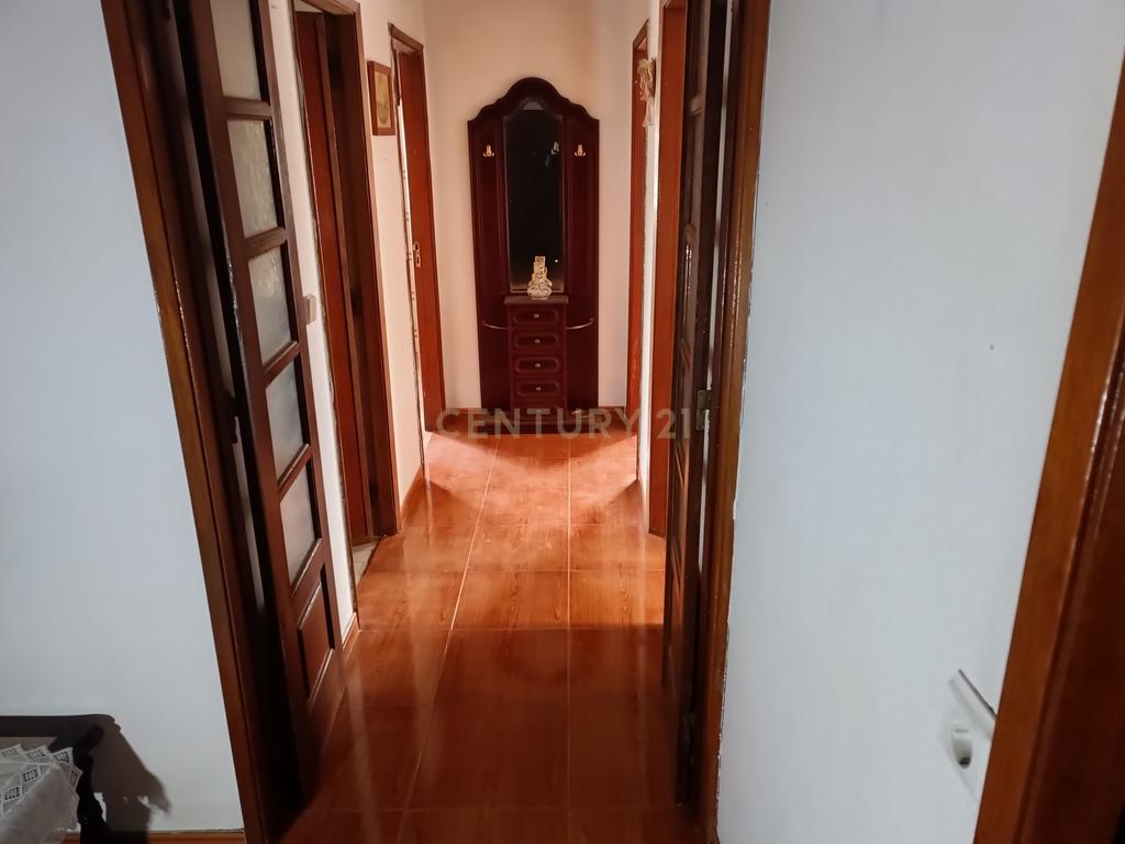 Moradia 3 quartos com armazém, num lote de terreno de 8140m2 - Benedita, Leiria - Image 9