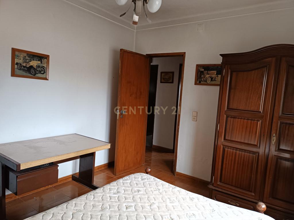 Moradia 3 quartos com armazém, num lote de terreno de 8140m2 - Benedita, Leiria - Image 11