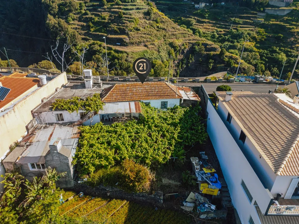 Moradia Tradicional Madeirense com Terreno de 1300 m² em Gaula - Image 6