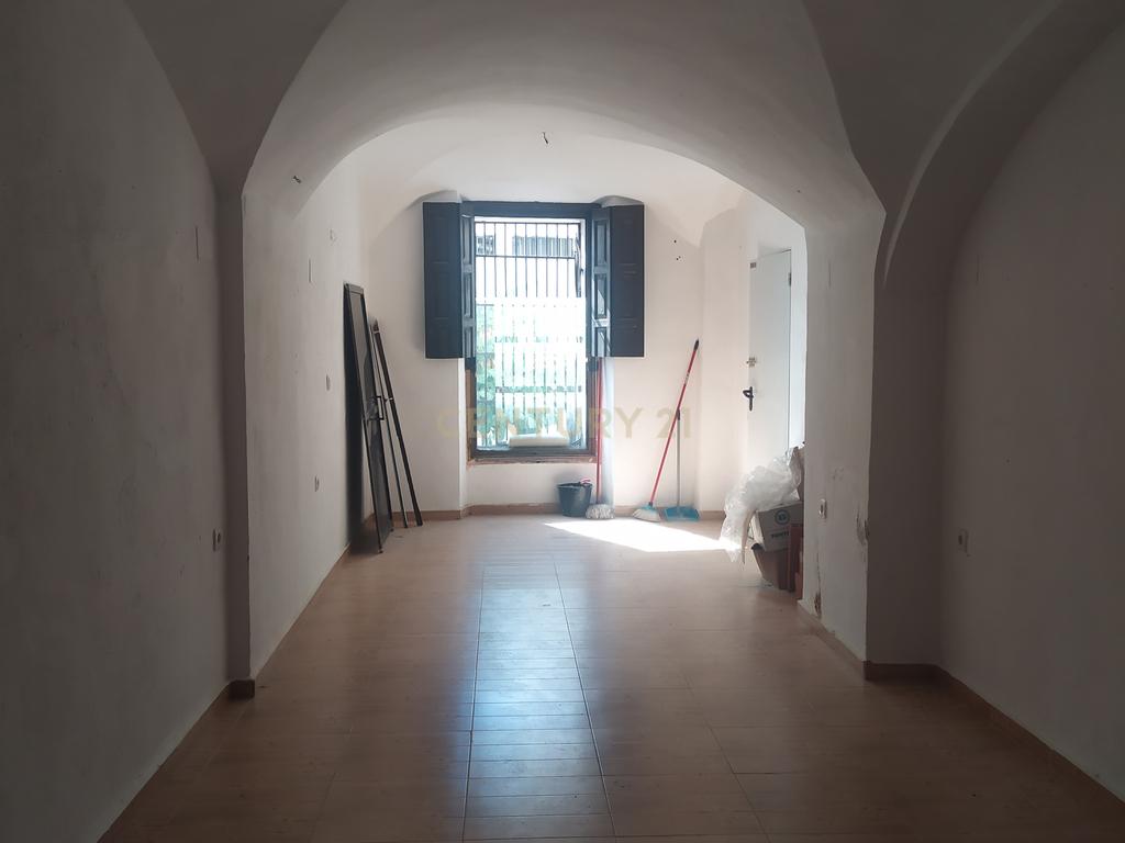 undefined - Image 4