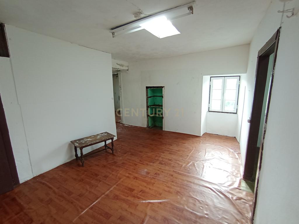 T2 para restaurar em São Mateus da Graciosa - Image 7