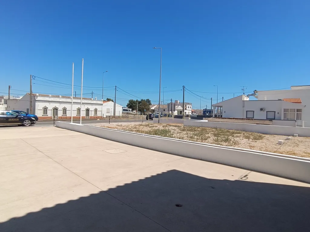 Loja na N125 Loulé-Faro - Arrendamento - Image 2