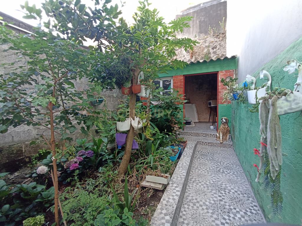 Moradia T2+2 com Garagem e Espaço Exterior | Centro de Ribeira Grande - Image 25