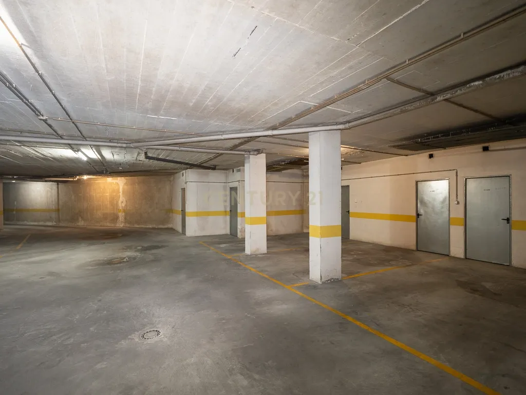 * ESPECTACULAR APARTAMENTO NO CENTRO DE MAFRA, COM VARANDA E PARQUEAMENTO * - Image 37