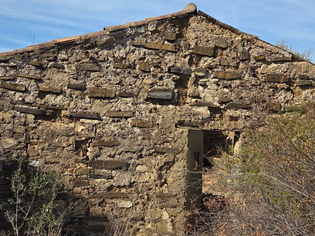 TERRENO COM RUINA EM SÃO BARTOLOMEU DE MESSINES - Image 6