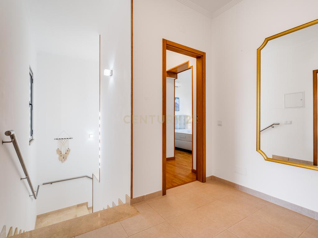 Moradia Unifamiliar de Prestígio | Quinta dos Álamos I Guia – Albufeira | T5 | Piscina | Jardim - Image 17